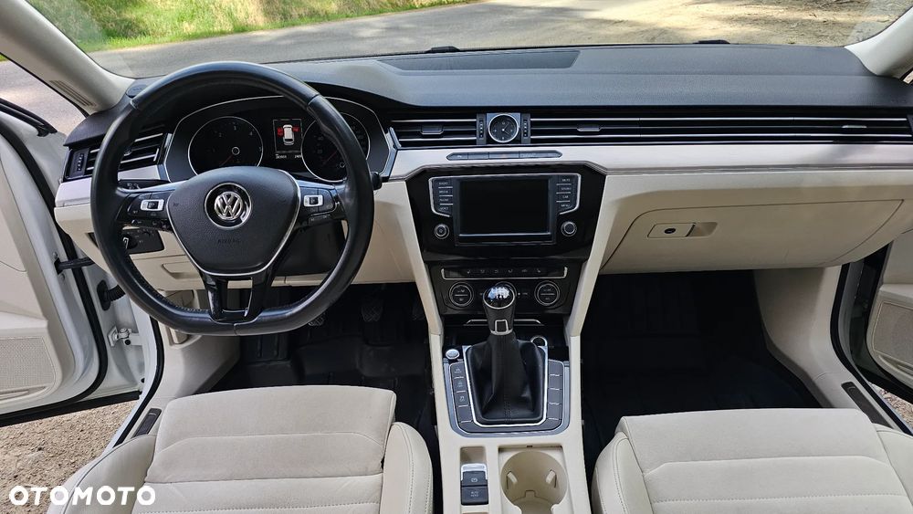 Volkswagen Passat 2.0 TDI BMT Highline - 17