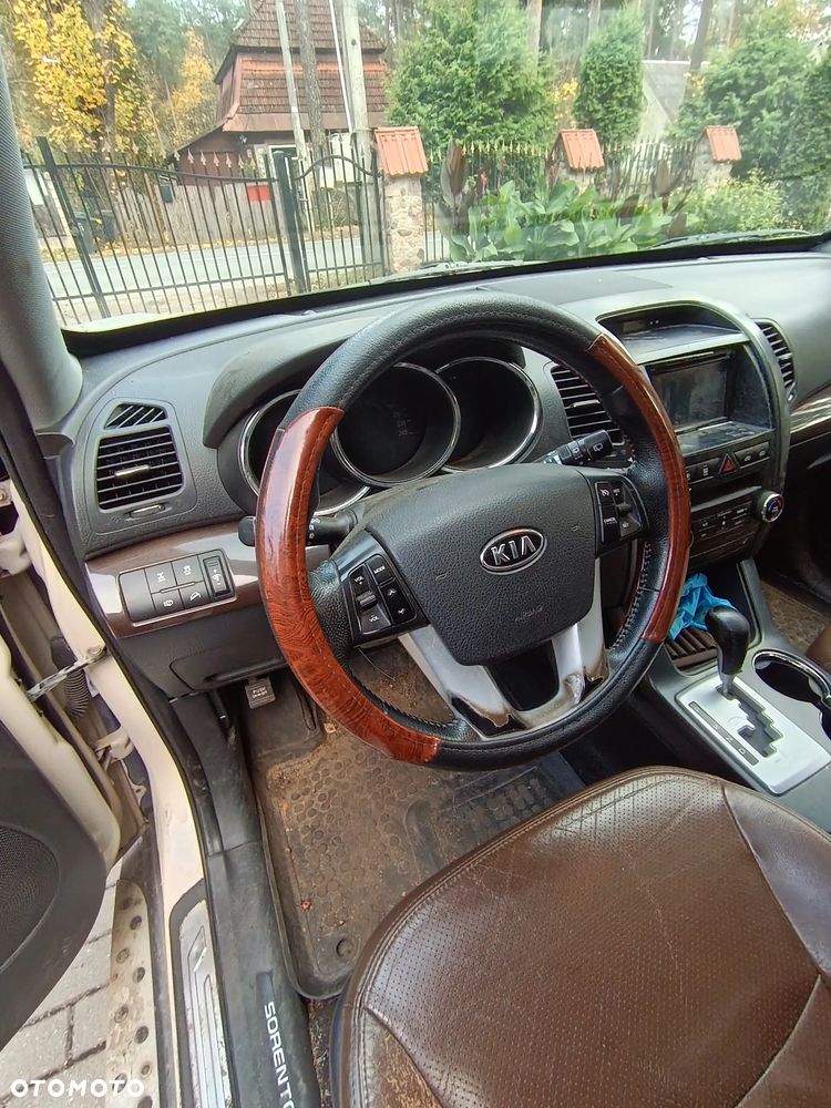Kia Sorento - 8