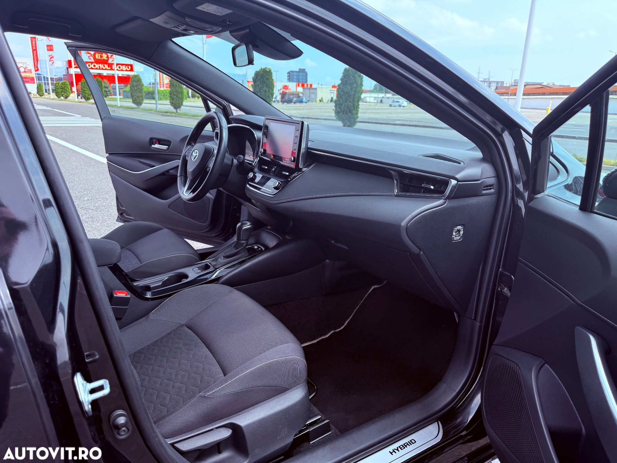 Toyota Corolla 1.8 Hybrid Business Edition - 23
