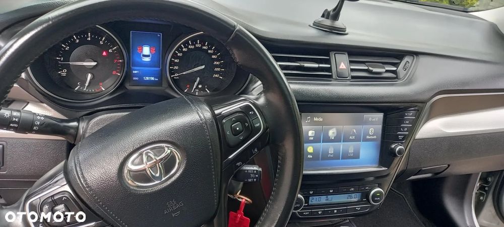 Toyota Avensis 1.8 Business Edition - 19