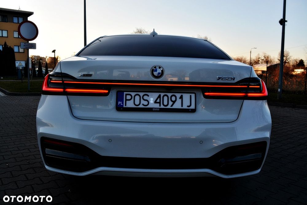 BMW Seria 7 750Li xDrive - 2