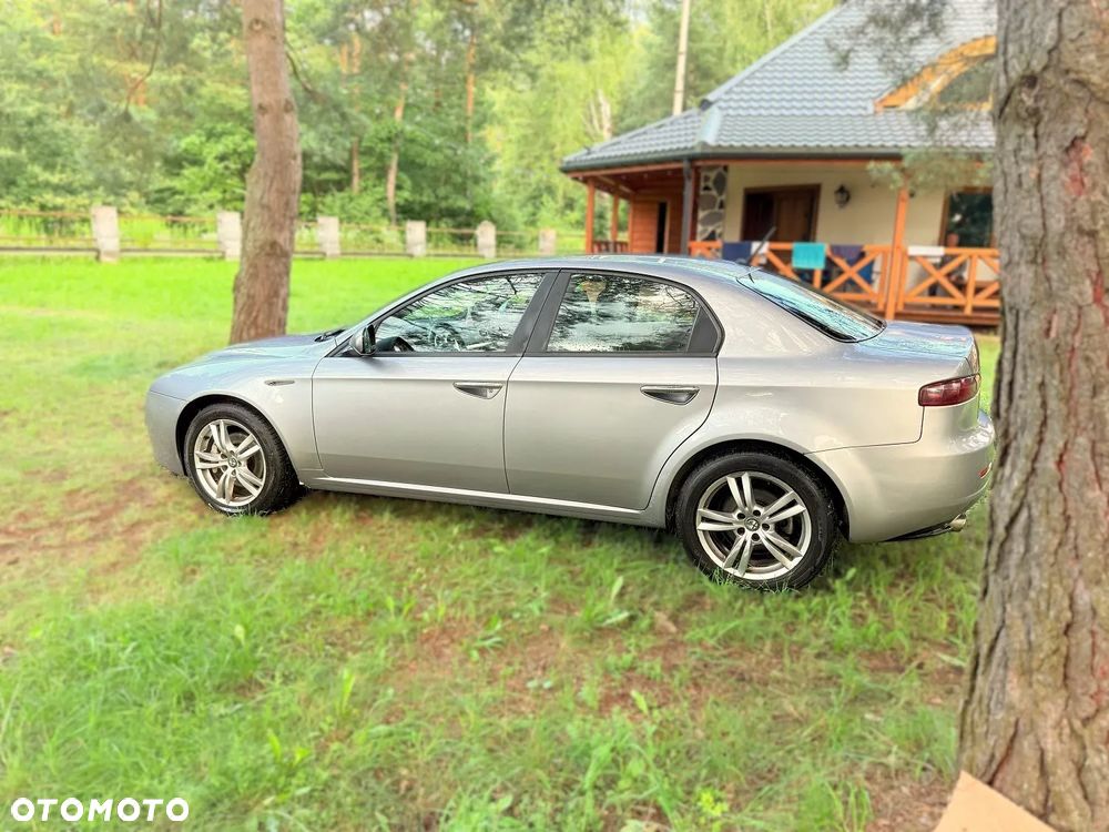 Alfa Romeo 159 - 2