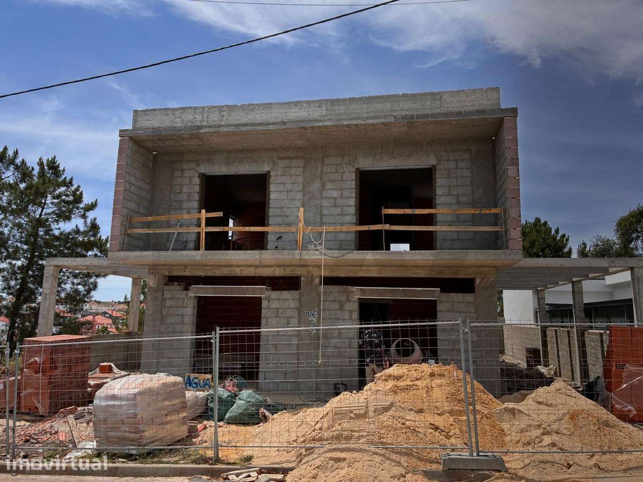 Villas do Pinhal - Moradias T3 Geminadas – Fernão Ferro - Grande imagem: 2/33
