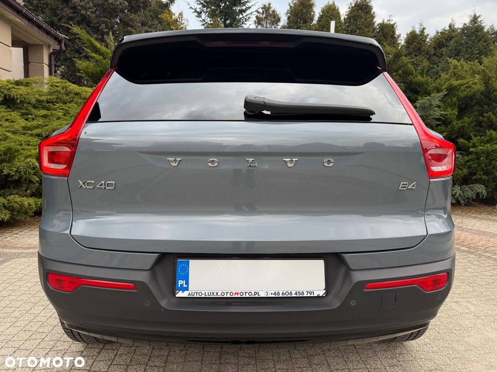 Volvo XC 40 B4 B DKG Ultra Dark - 8