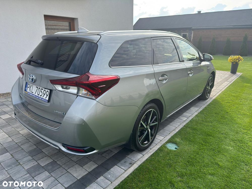 Toyota Auris - 4