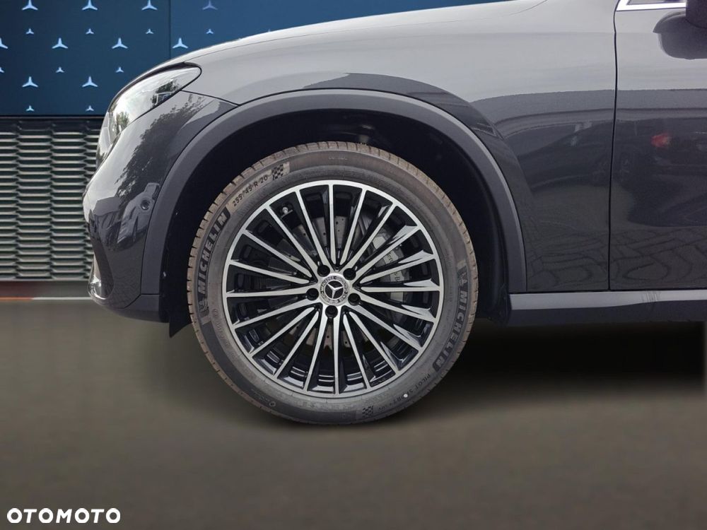 Mercedes-Benz GLC - 11