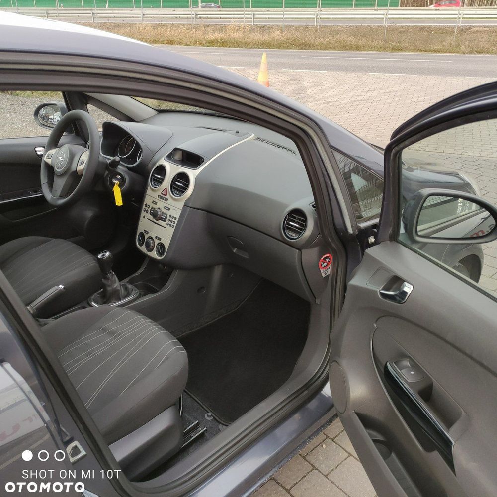 Opel Corsa - 22