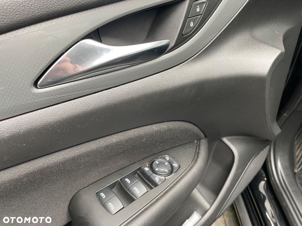 Opel Insignia 1.5 T Exclusive S&S - 13