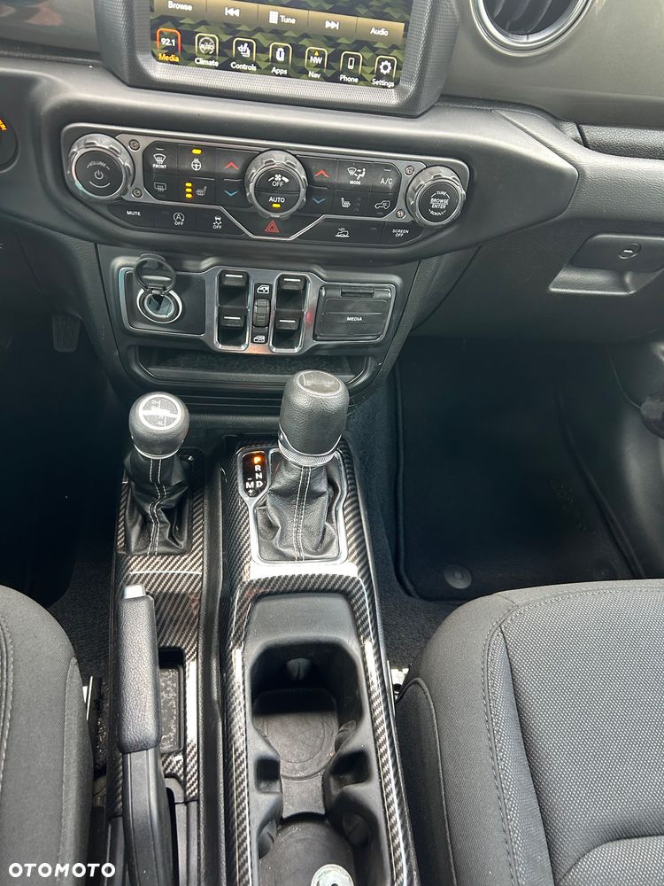 Jeep Wrangler 2.0 T-GDI Hardtop AWD Automatik Sahara - 6