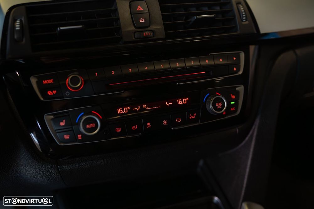 BMW 318 d Pack M - 34