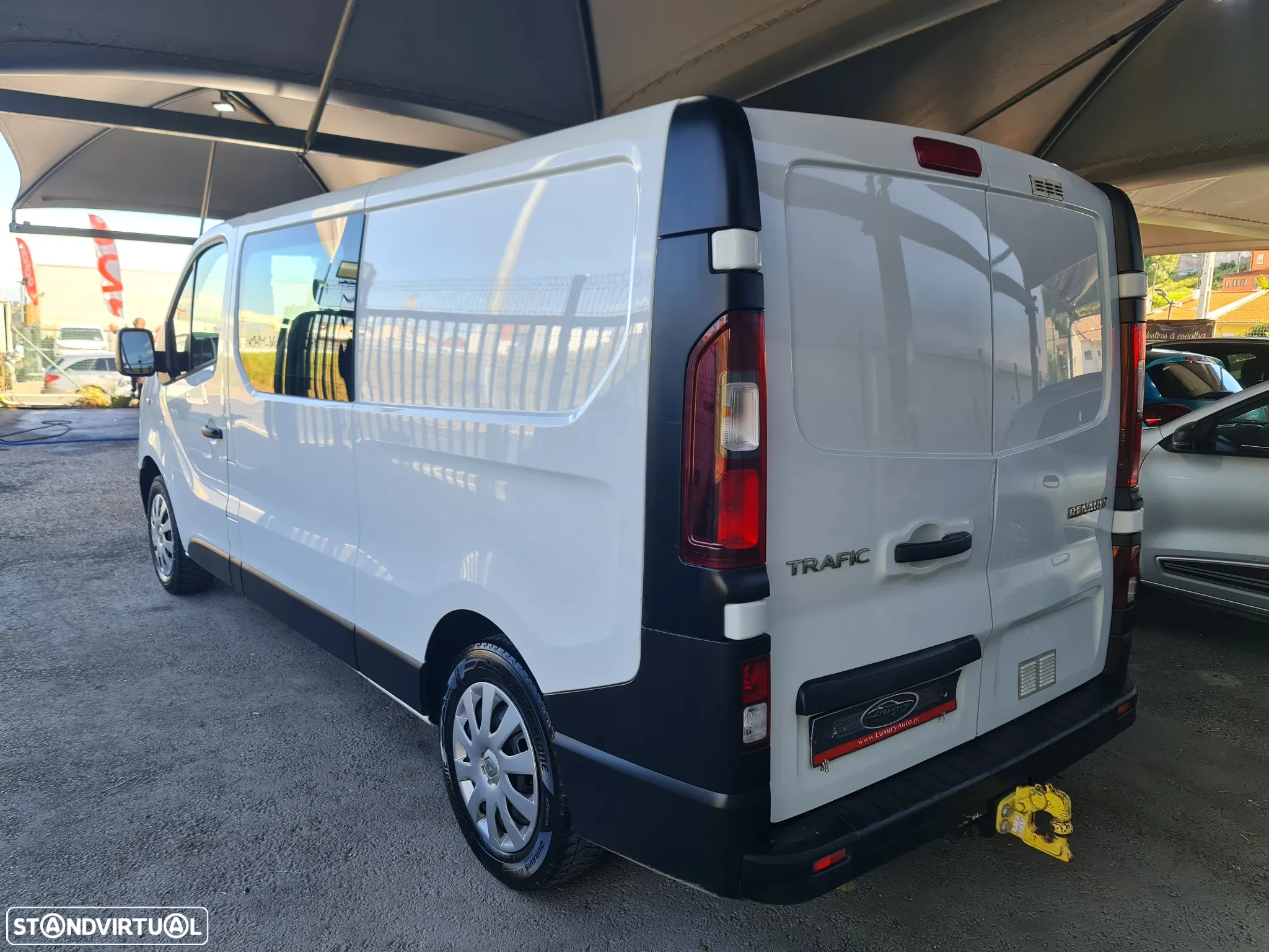 Renault TRAFIC 2.0 Dci 120CV * 6 Lug /Bluetooth/ AC/ IVA DEDUTÍVEL * - 5