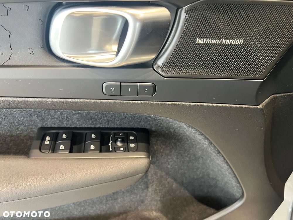Volvo XC 40 Twin Recharge Plus - 23
