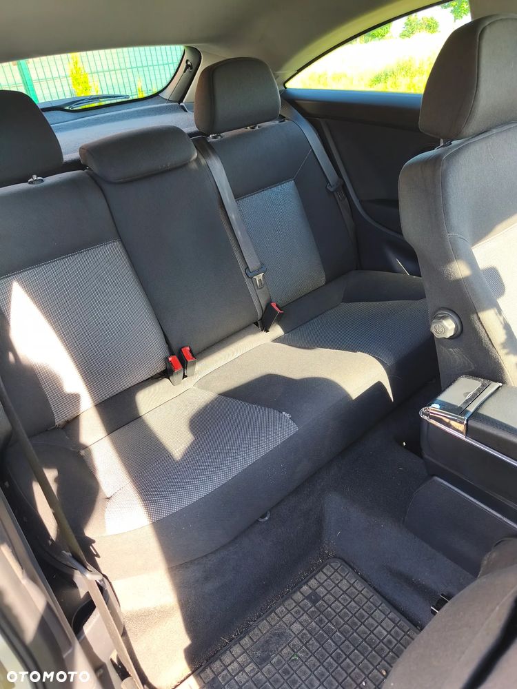 Opel Astra 1.6 Essentia - 9