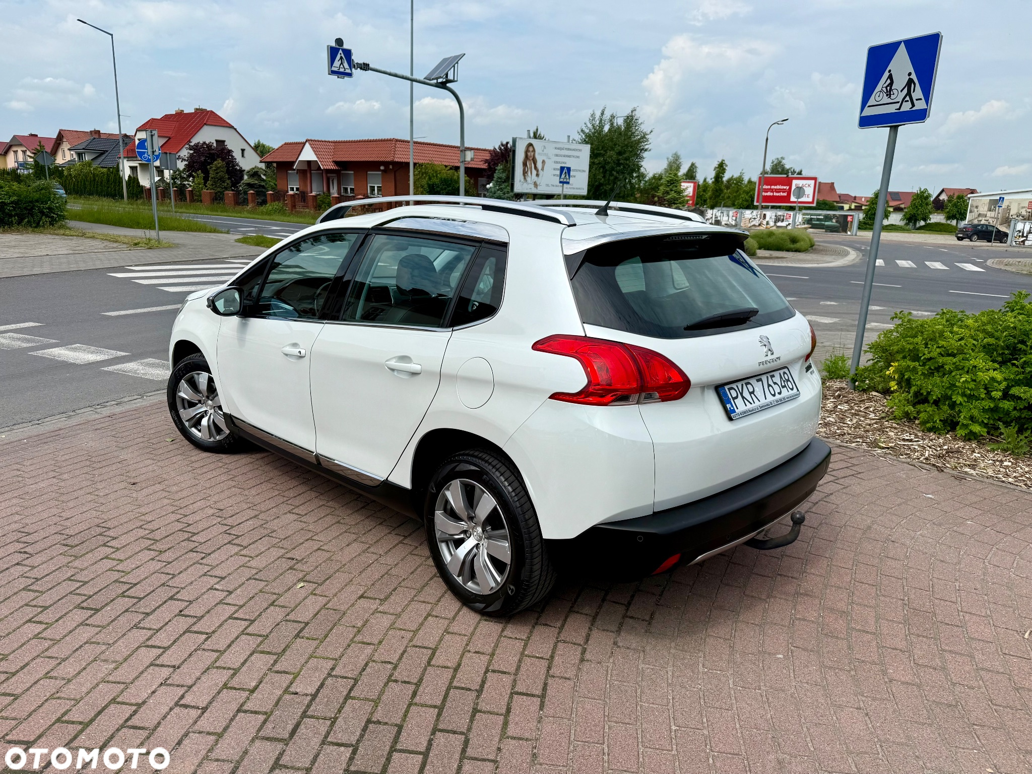 Peugeot 2008 1.6 e-HDi Allure S&S - 6