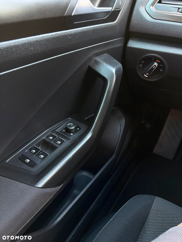 Volkswagen T-Roc 1.6 TDI SCR - 13