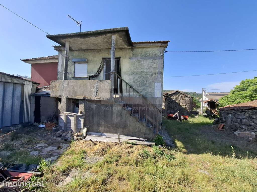 Acolhedora Moradia T2 em São Joaninho - Grande imagem: 2/36