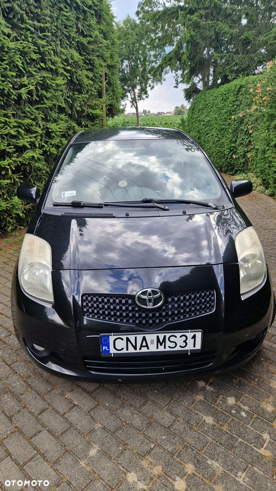 Toyota Yaris - 1
