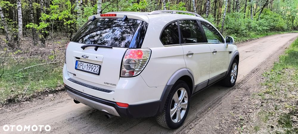 Chevrolet Captiva 2.2 D LTZ - 8