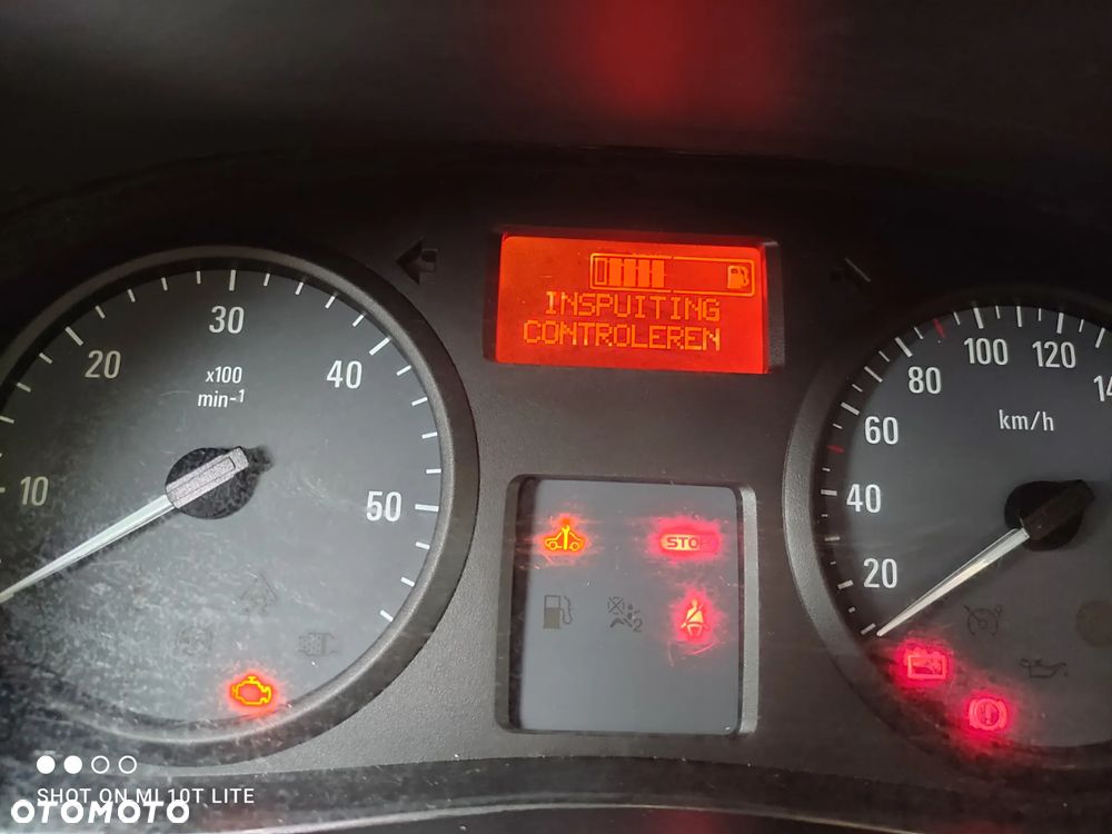 Opel vivaro - 10