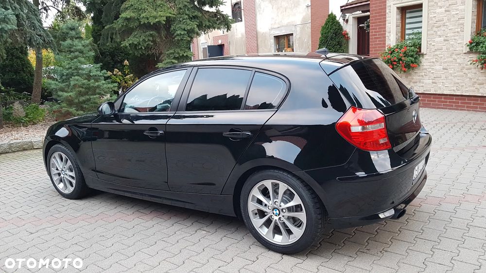 BMW Seria 1 116i - 23