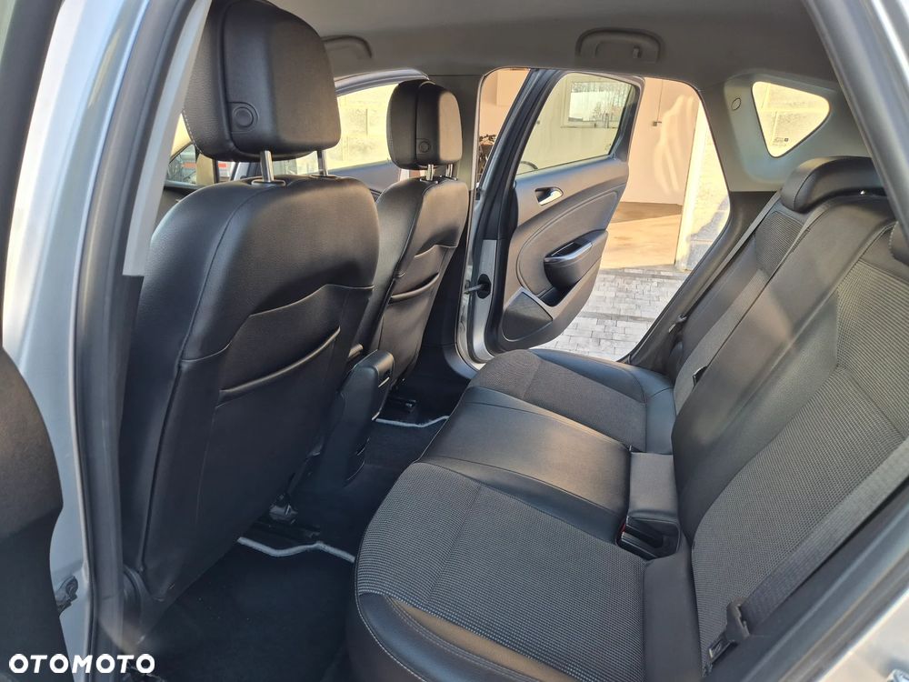 Opel Astra 1.7 CDTI Cosmo - 16