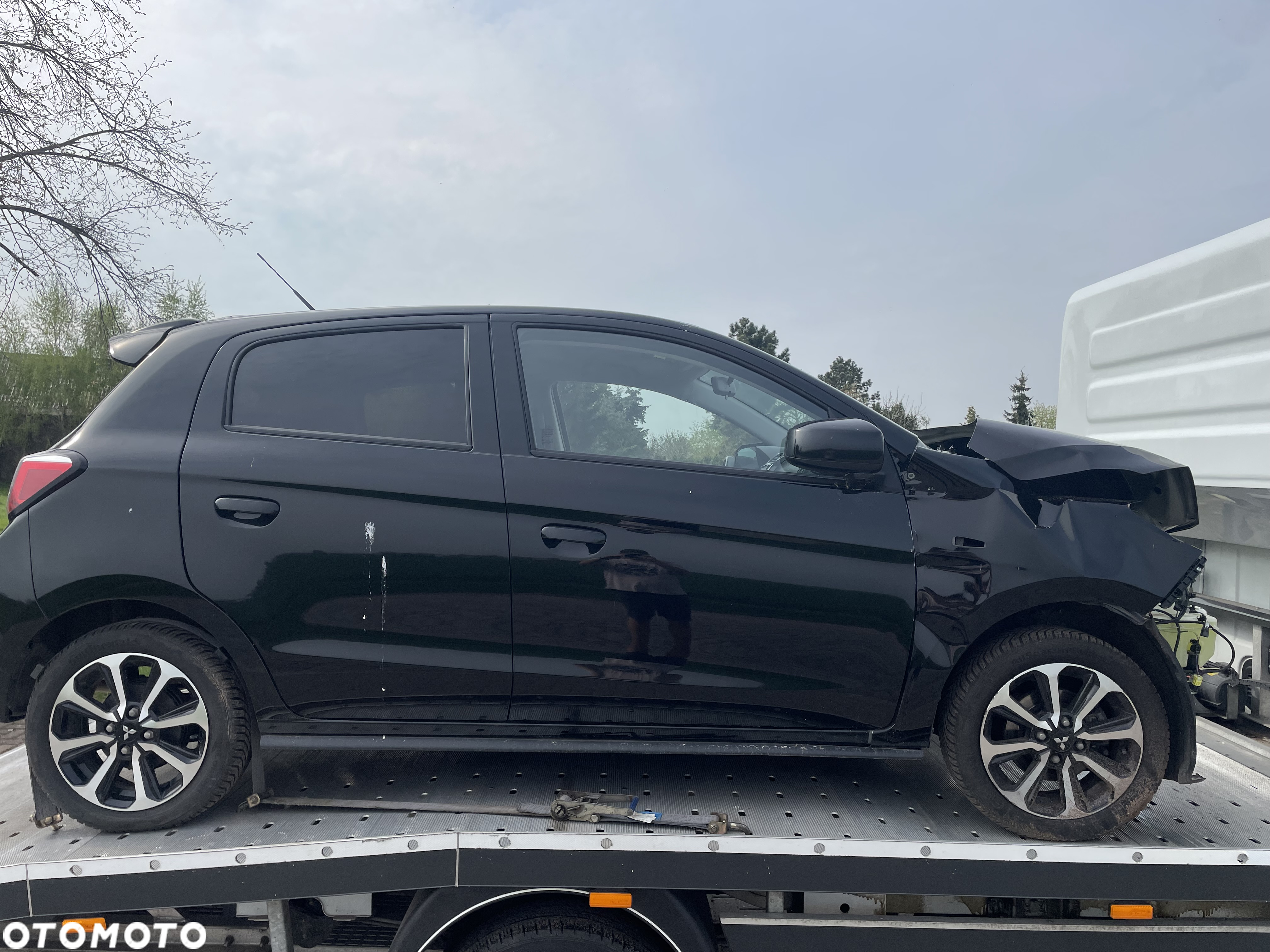 Mitsubishi Space Star 1.2 AS&G Intense - 4