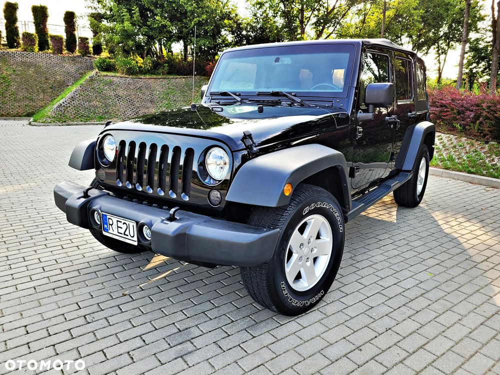 Jeep Wrangler Unlimited 3.6 Automatik Sahara - 8