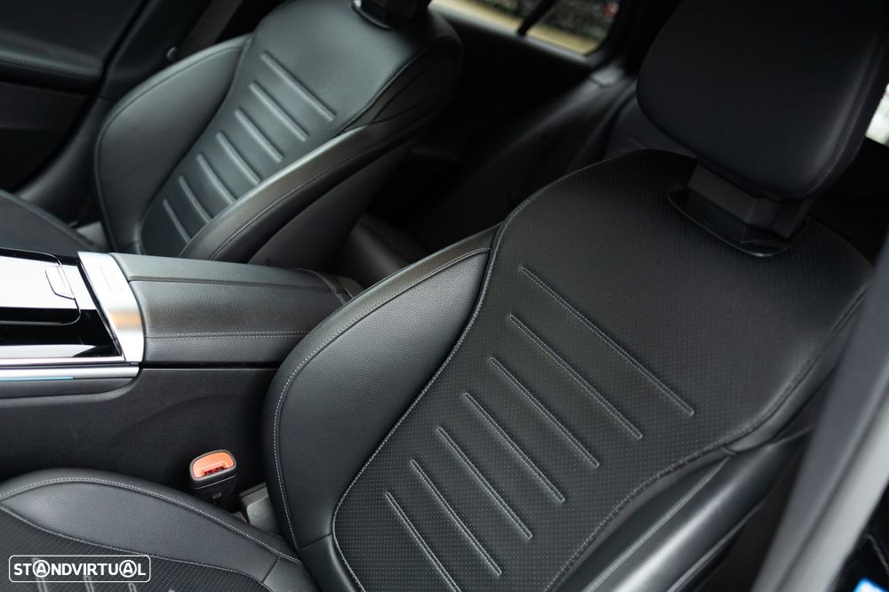 Mercedes-Benz C 300 e AMG Line - 38