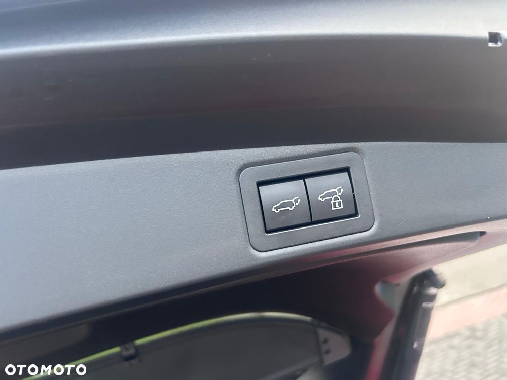 Toyota Corolla 2.0 Hybrid GR Sport Dynamic - 32