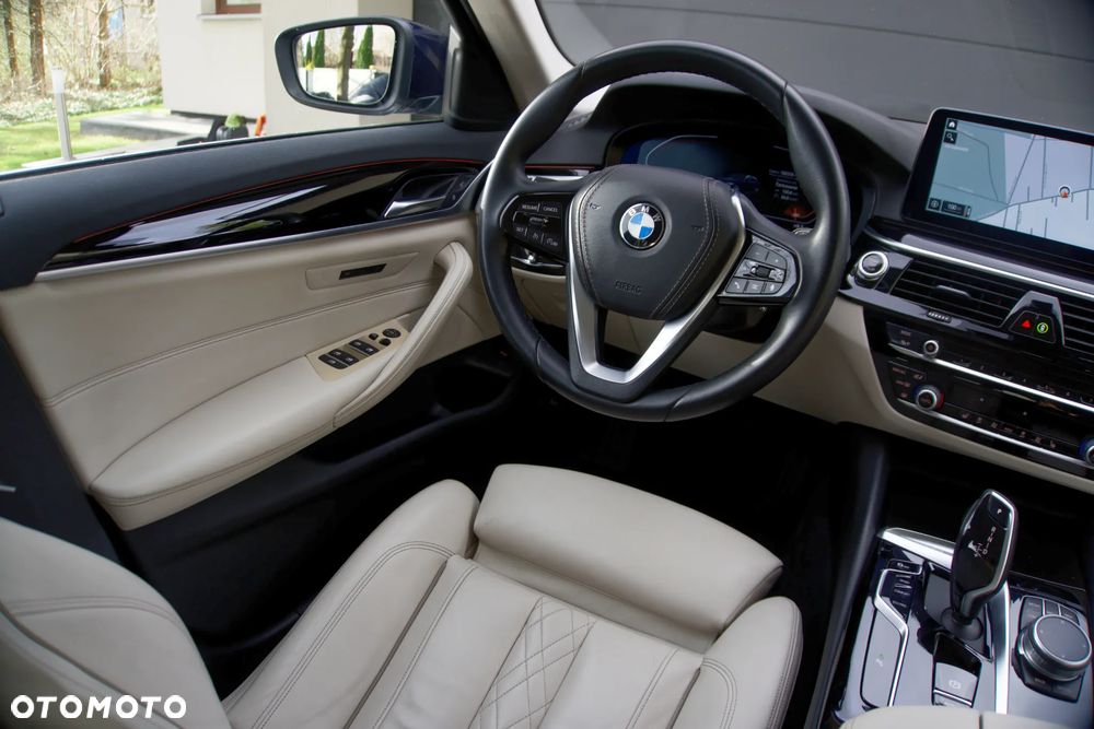 BMW Seria 5 520d xDrive - 18