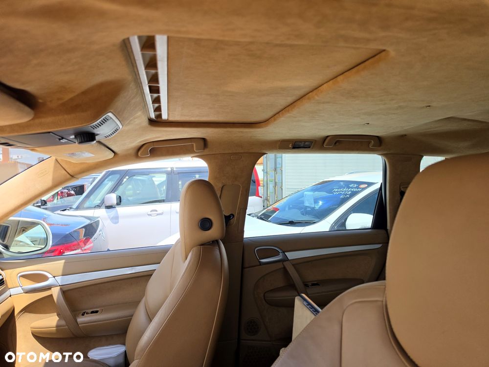 Porsche Cayenne Tiptronic S GTS - 21