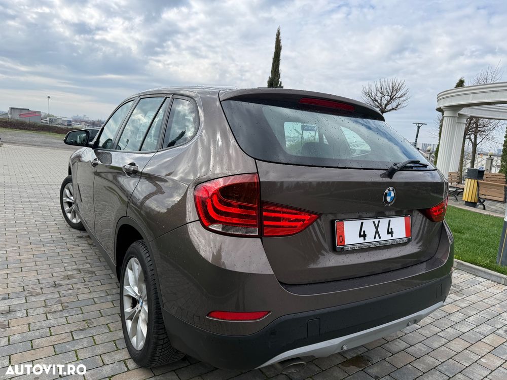 BMW X1 xDrive18d Aut. Sport Line - 2