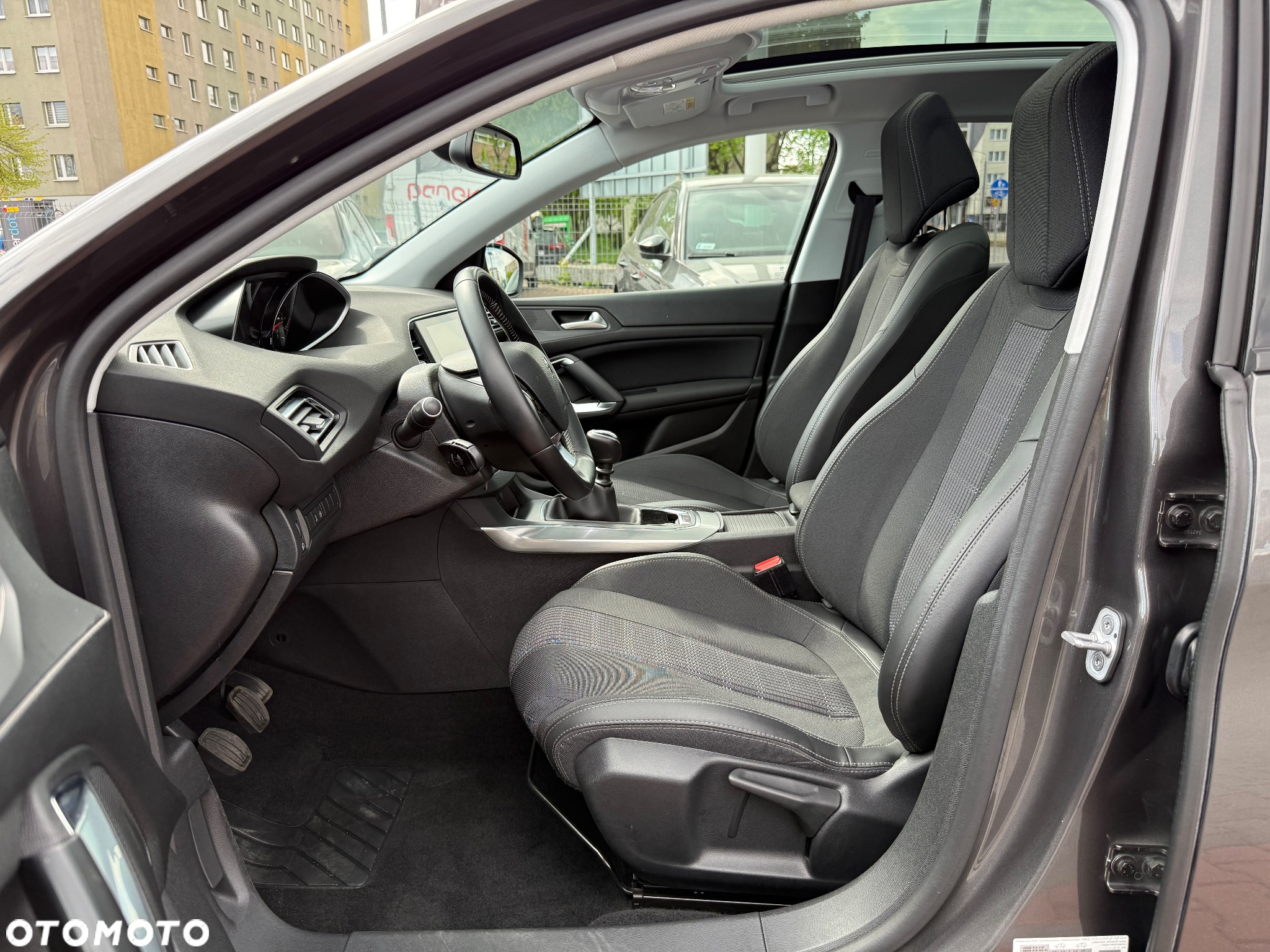 Peugeot 308 SW 1.5 BlueHDi Allure S&S - 18