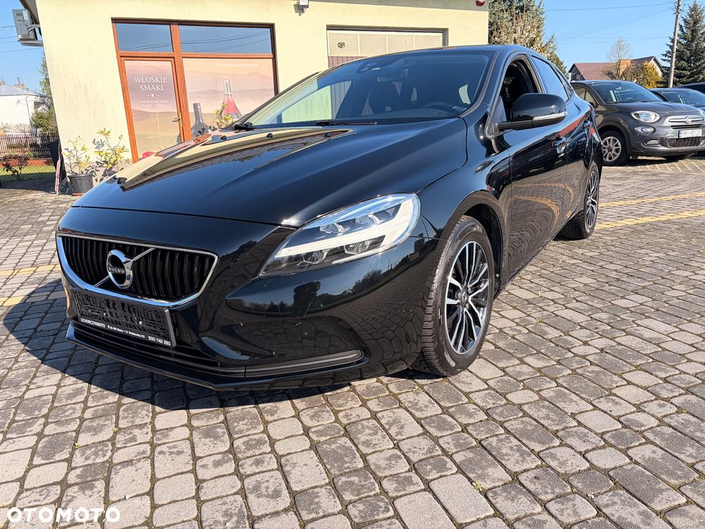Volvo V40 T2 RDesign - 1