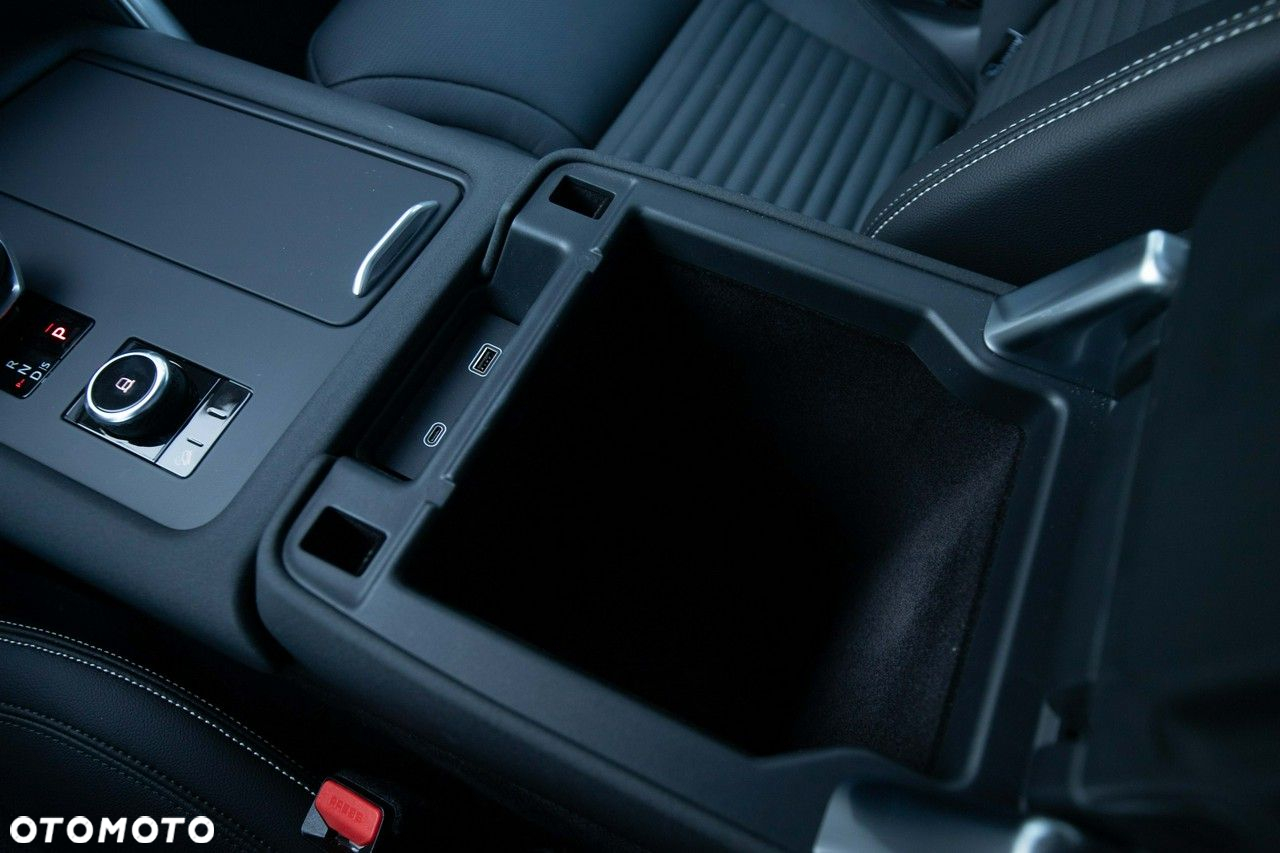 Land Rover Discovery - 34