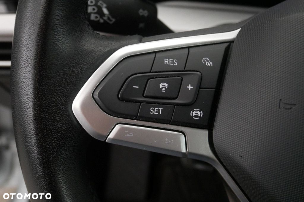 Volkswagen Golf - 21