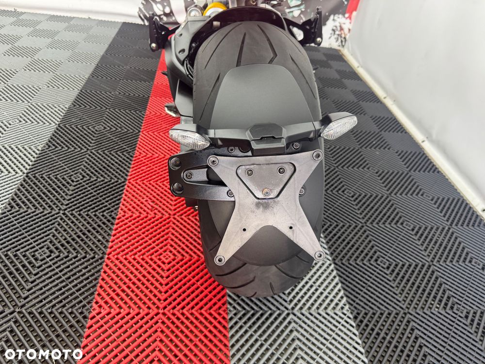 Ducati Diavel - 20