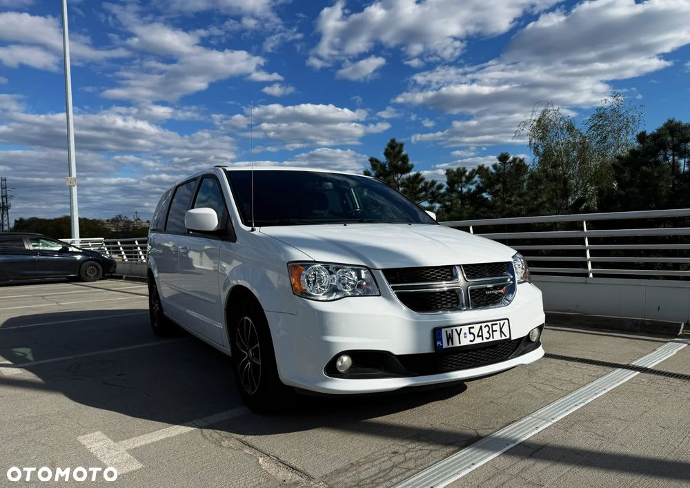 Dodge Grand Caravan 3.6 R/T - 6