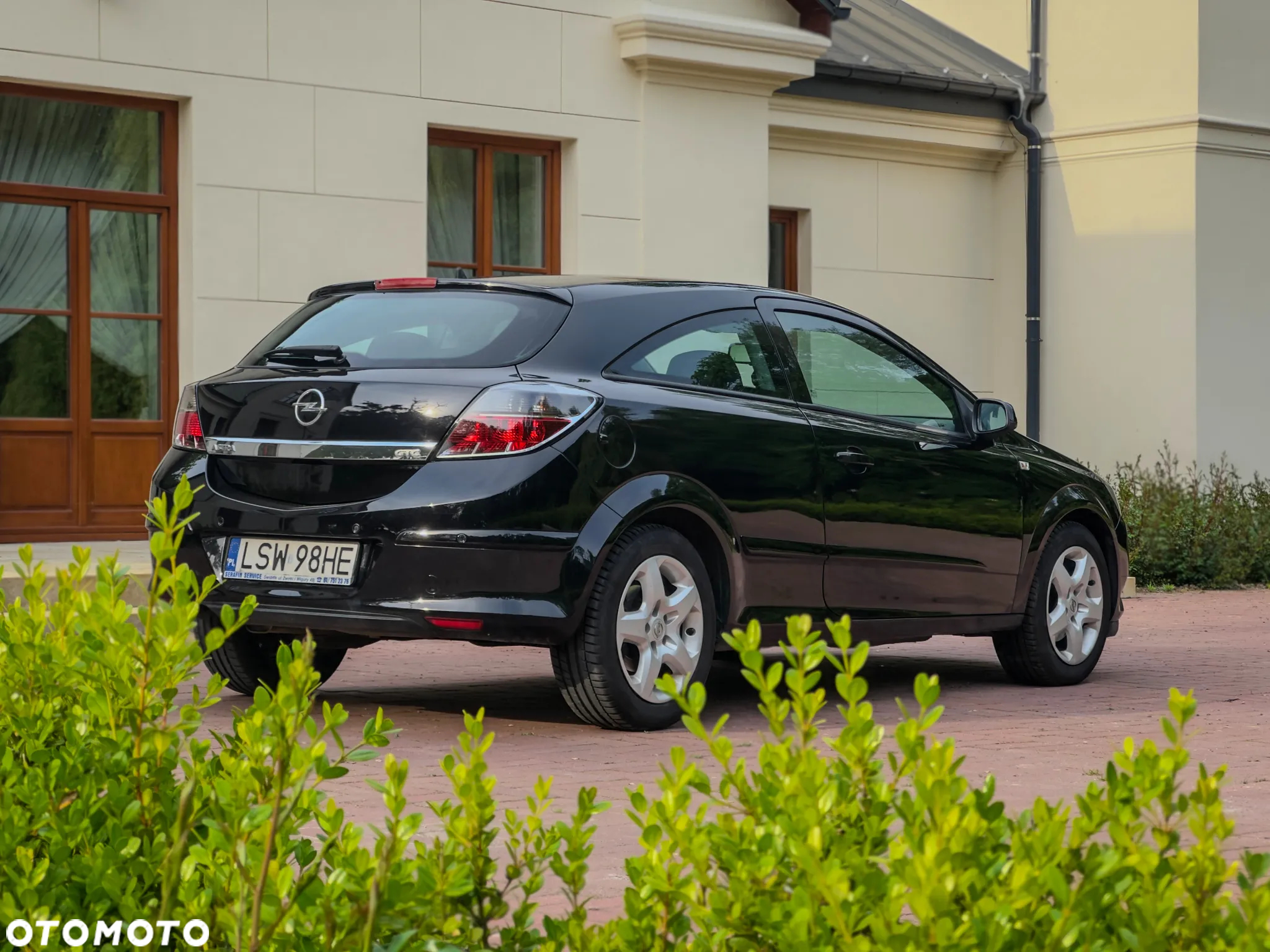 Opel Astra GTC 1.6 - 4