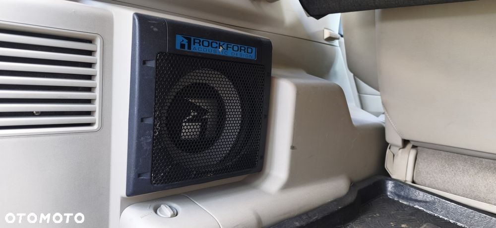 Mitsubishi Pajero - 28
