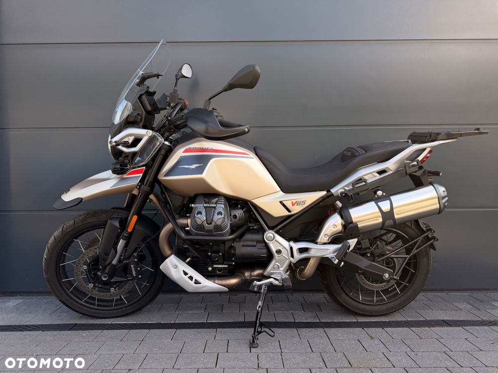 Moto Guzzi V85