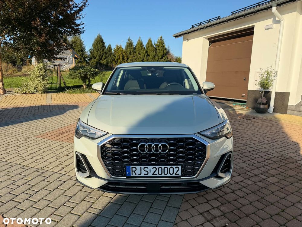 Audi Q3 2020 photo 2