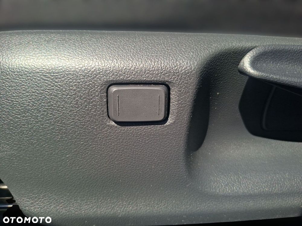 Toyota Yaris Hybrid 1.5 Style - 23