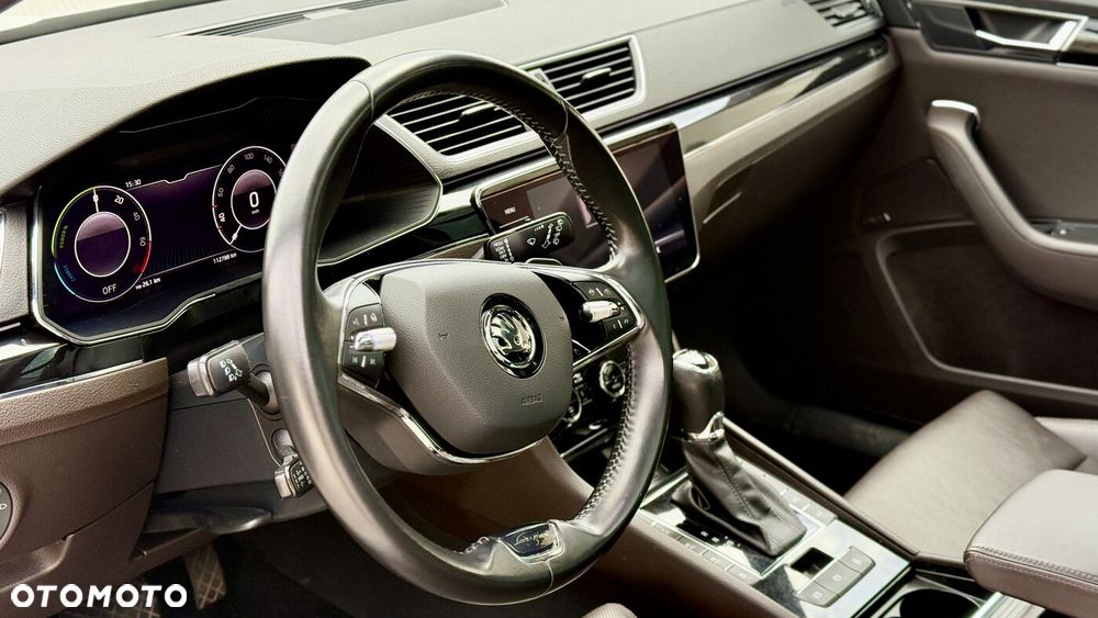 Skoda Superb 1.4 TSI DSG L&K - 7