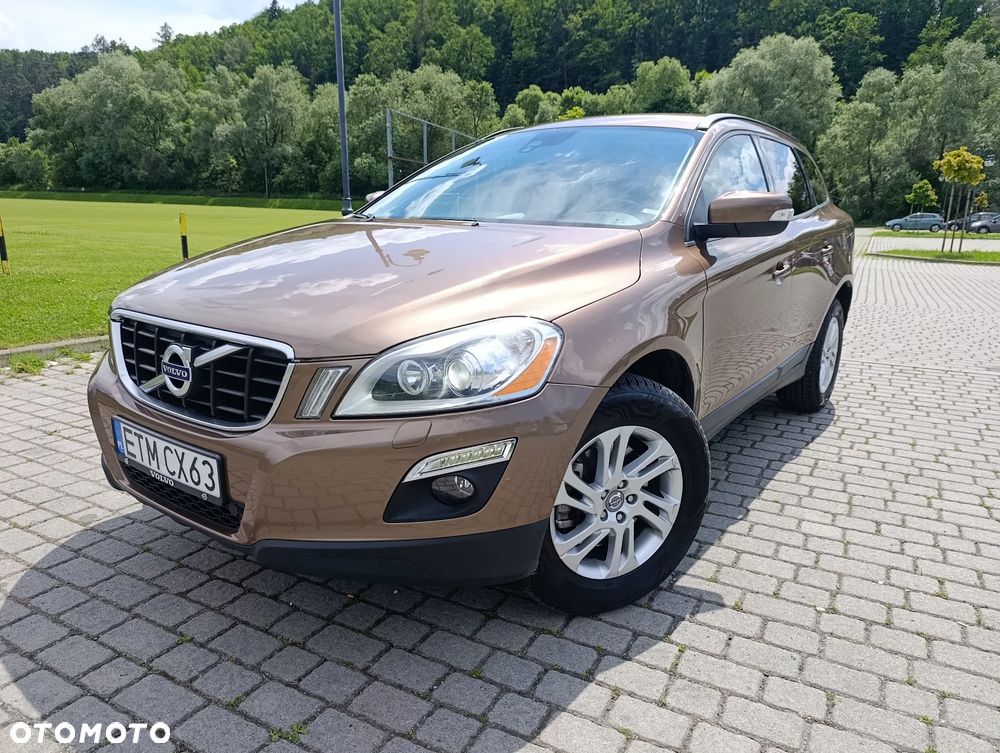 Volvo XC 60 2.4D Momentum - 1