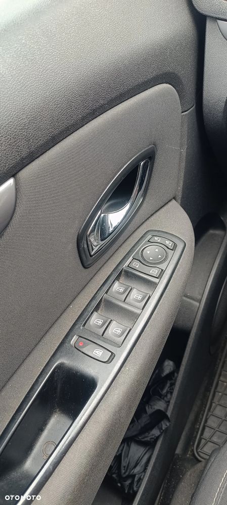Renault Grand Scenic - 10