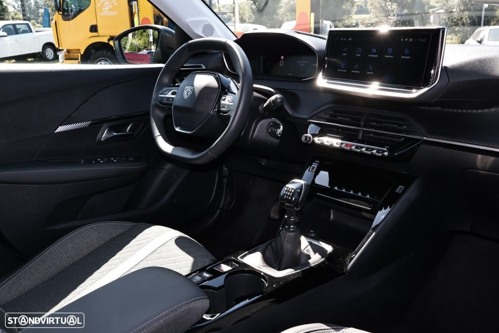 Peugeot 208 1.2 PureTech Allure - 11