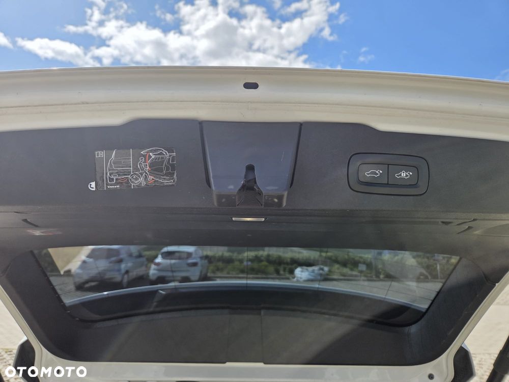 Volvo V60 D4 Geartronic Momentum - 23
