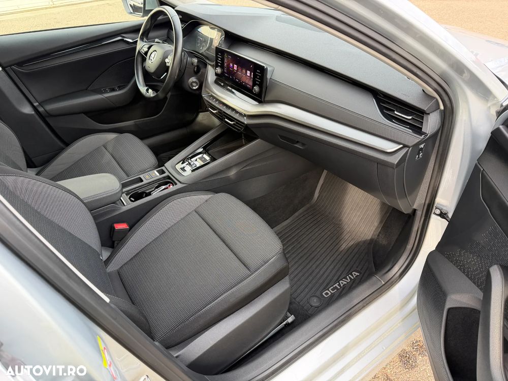Skoda Octavia 2.0 TDI DSG Ambition - 22