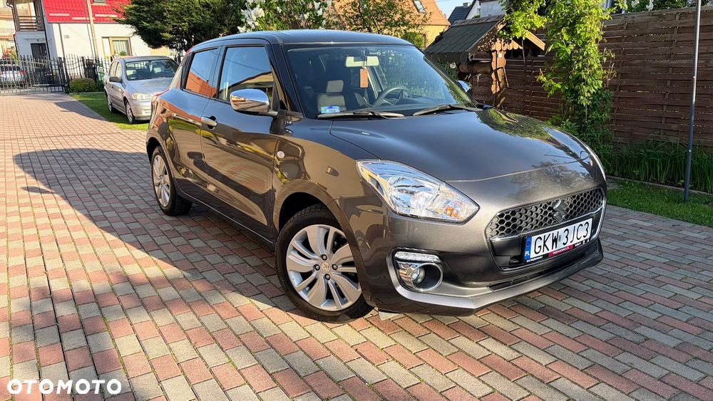 Suzuki Swift 1.2 Premium Plus - 4